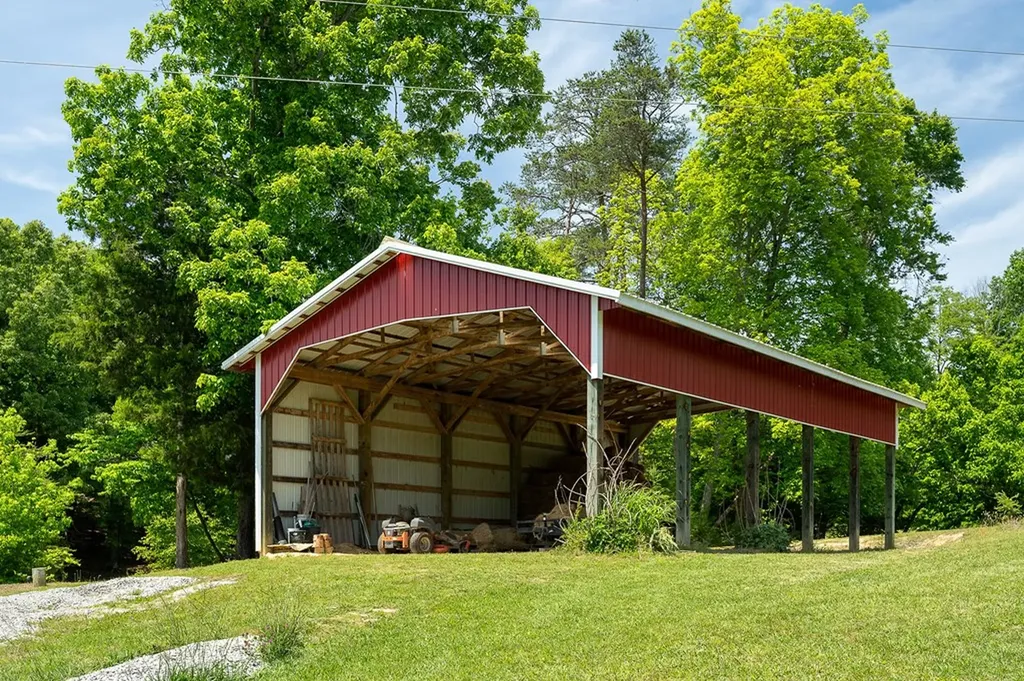 29 +/- Acres Standing Stone Highway Hilham TN 38568