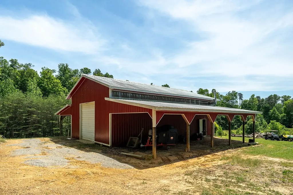 29 +/- Acres Standing Stone Highway Hilham TN 38568