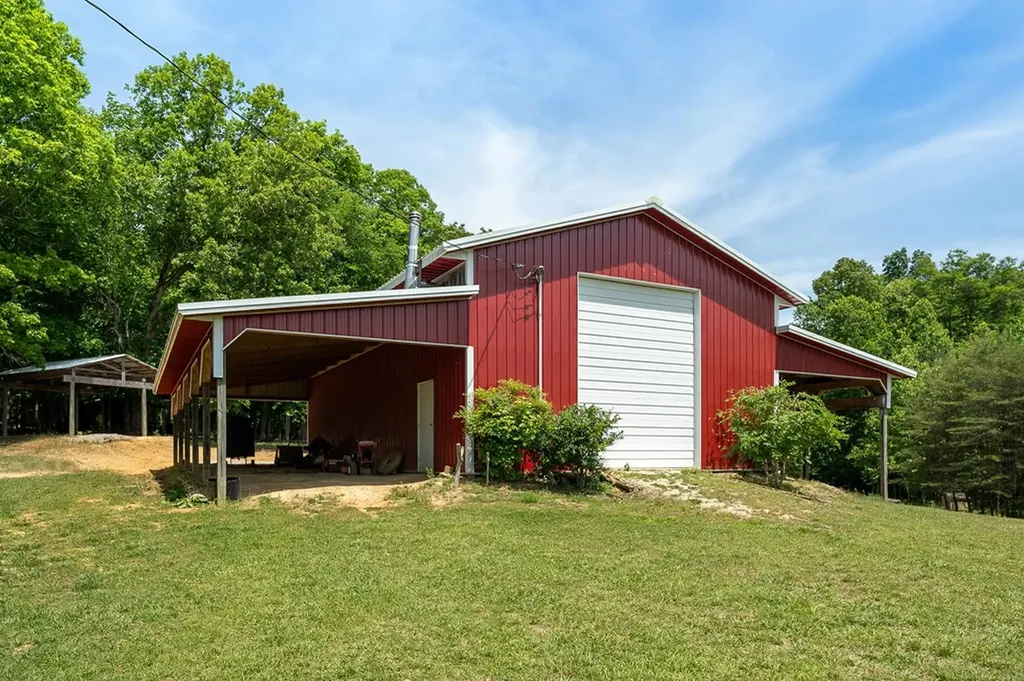 29 +/- Acres Standing Stone Highway Hilham TN 38568