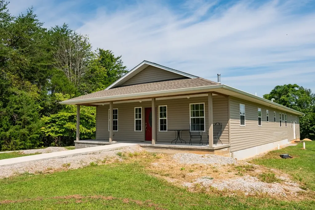 1518 Cummingsville & Sparkman Road Doyle TN 38559