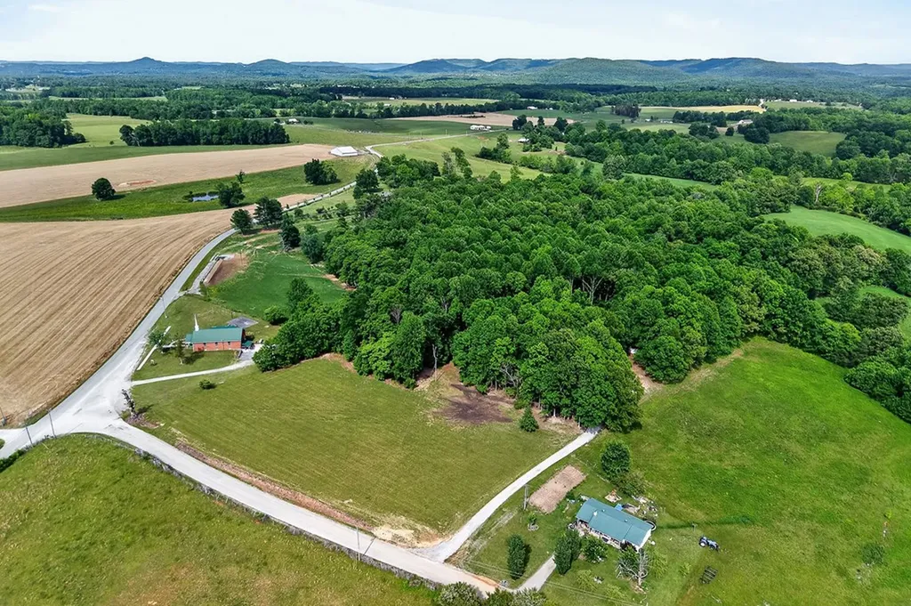 105 Mcdonald Chapel Road Monroe TN 38573