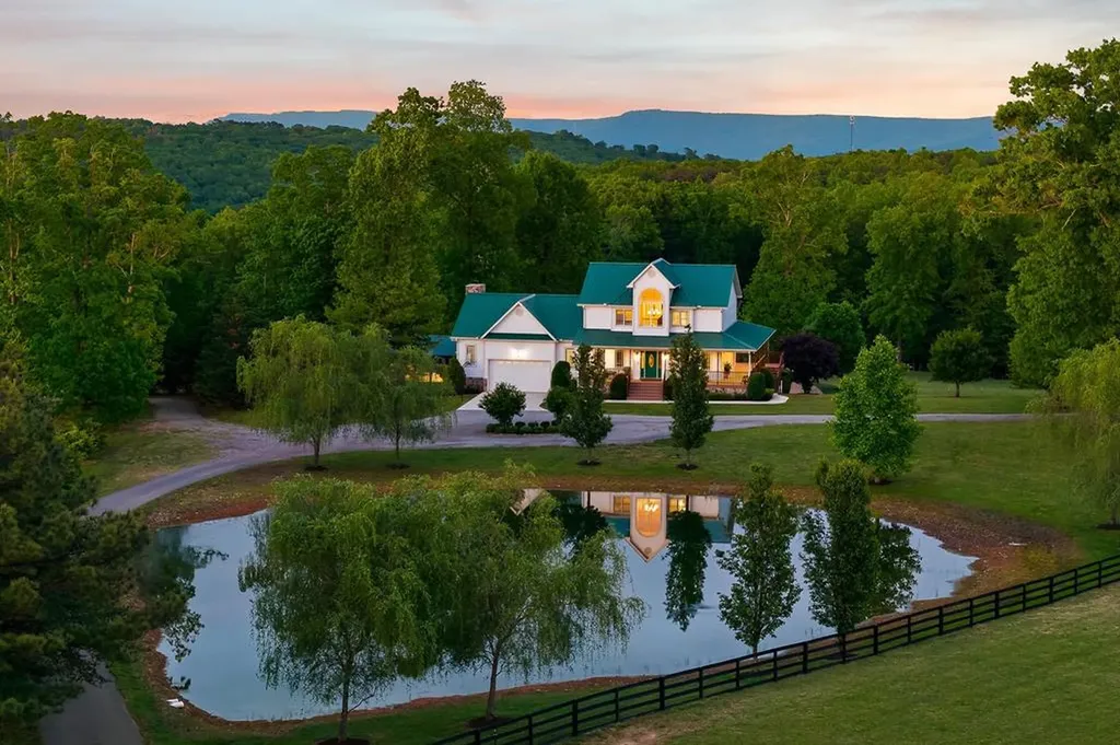 933 John Henry Lewis Road Dunlap TN 37327