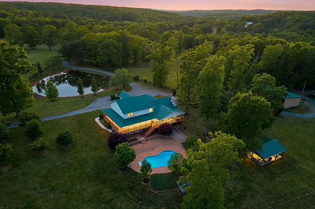 933 John Henry Lewis Road Dunlap TN 37327