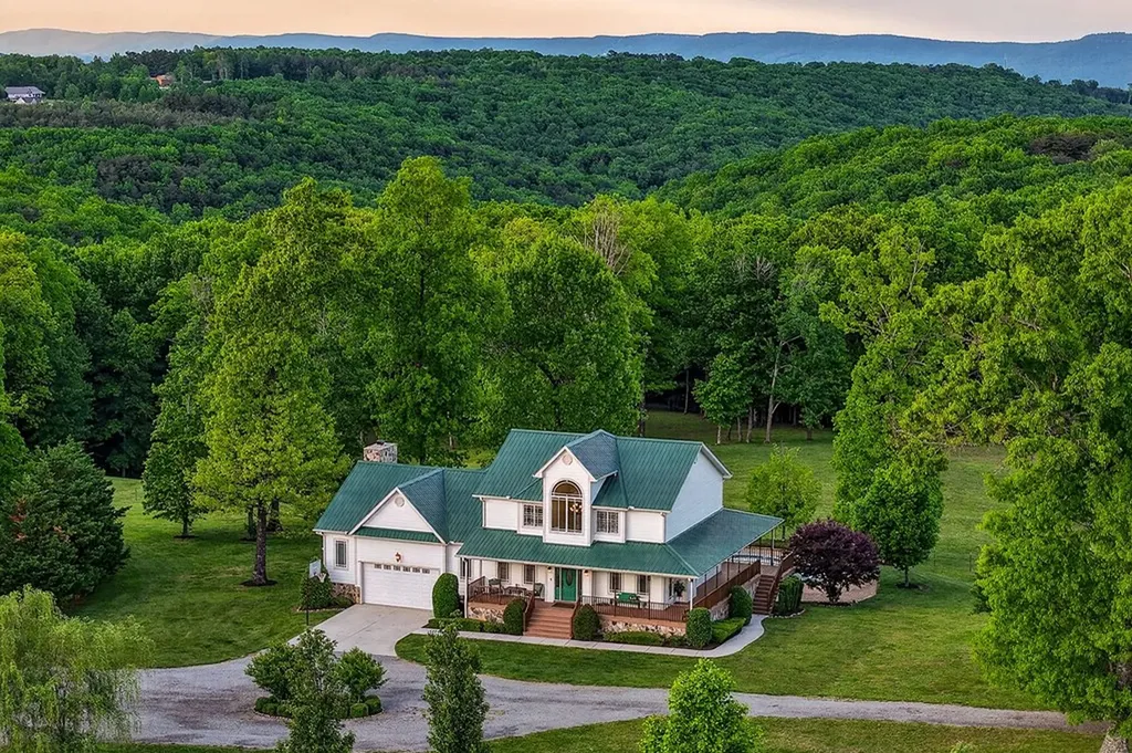 933 John Henry Lewis Road Dunlap TN 37327