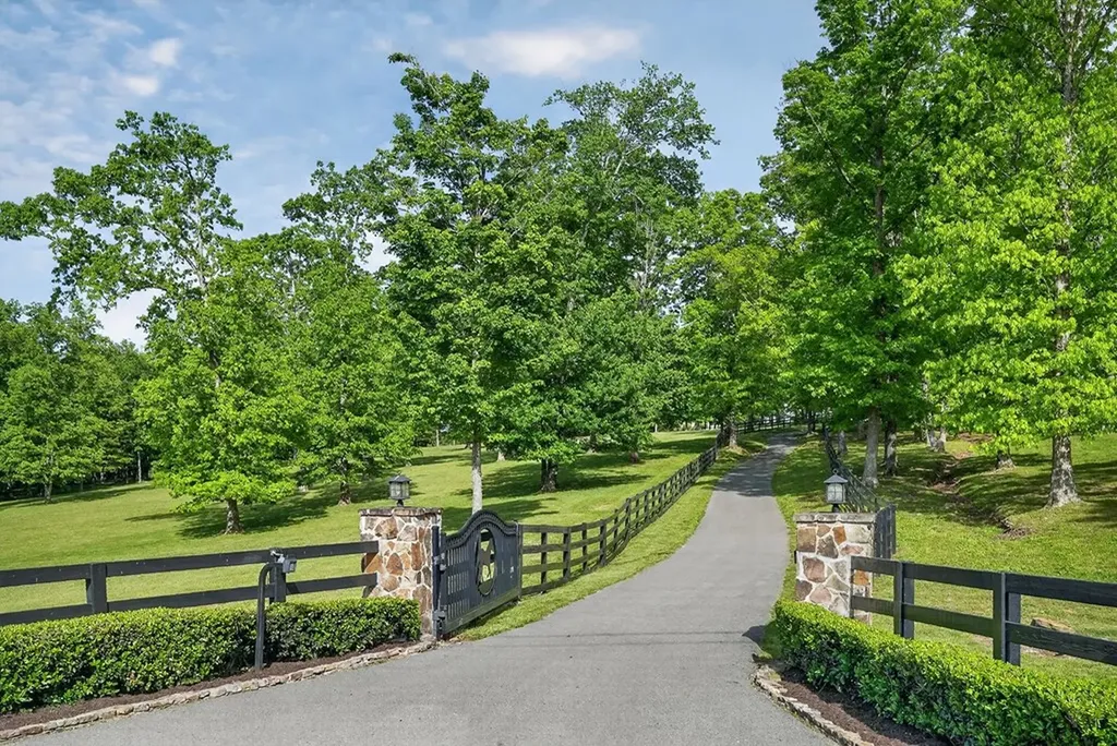933 John Henry Lewis Road Dunlap TN 37327