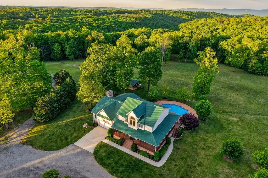 933 John Henry Lewis Road Dunlap TN 37327