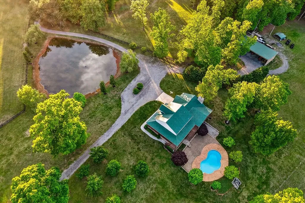 933 John Henry Lewis Road Dunlap TN 37327