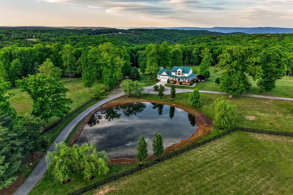 933 John Henry Lewis Road Dunlap TN 37327