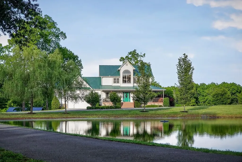 933 John Henry Lewis Road Dunlap TN 37327