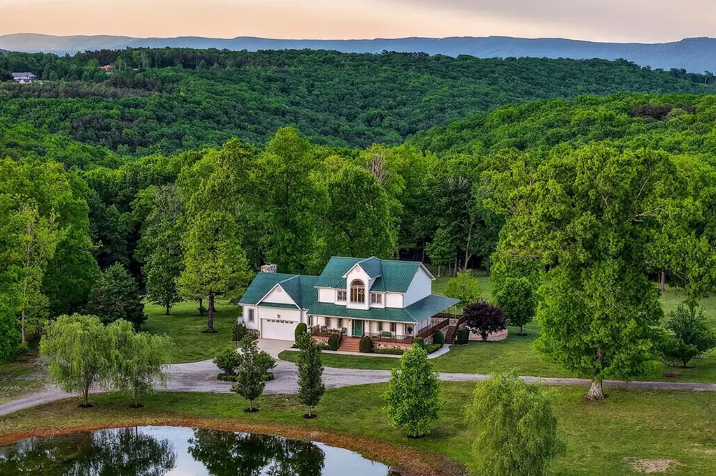 933 John Henry Lewis Road Dunlap TN 37327