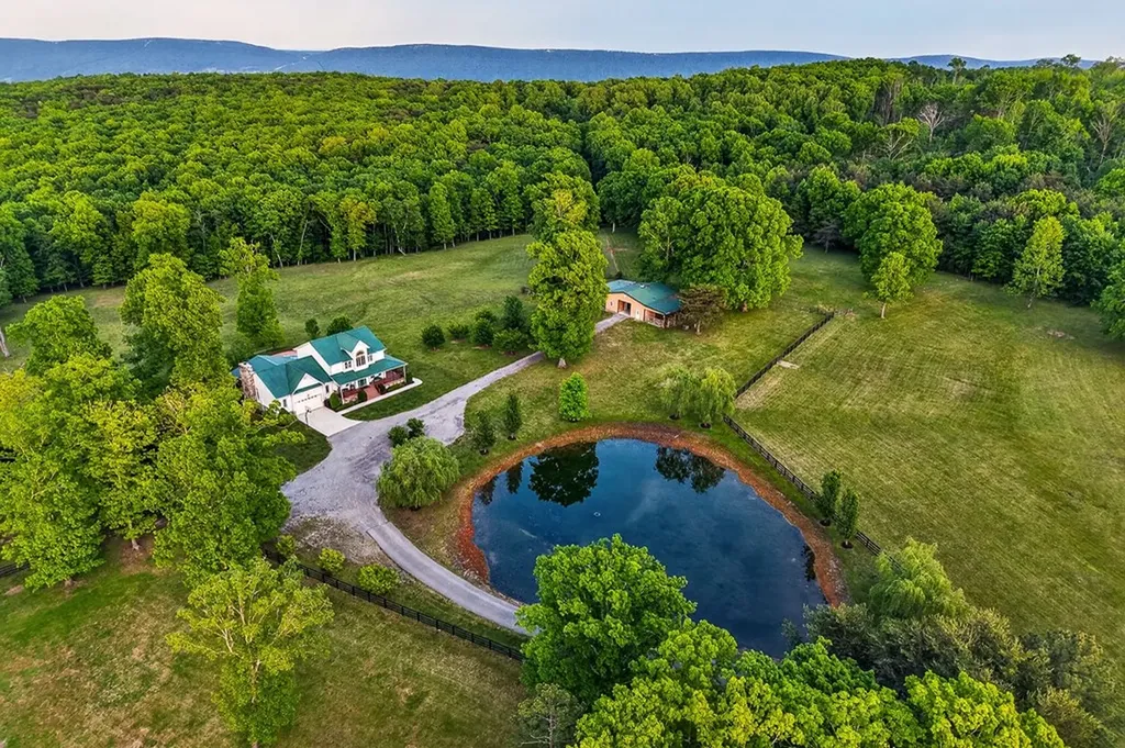 933 John Henry Lewis Road Dunlap TN 37327