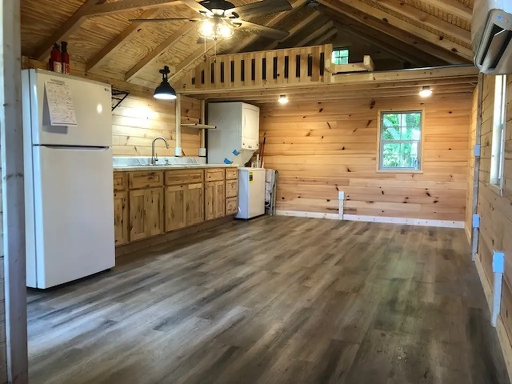 9433 Crossville Highway Sparta TN 38583