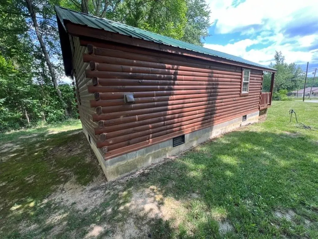 9433 Crossville Highway Sparta TN 38583