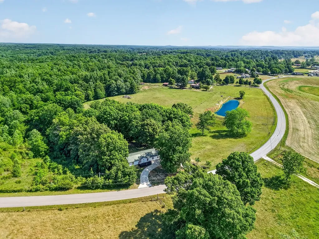 1883 Browntown Road Sparta TN 38583