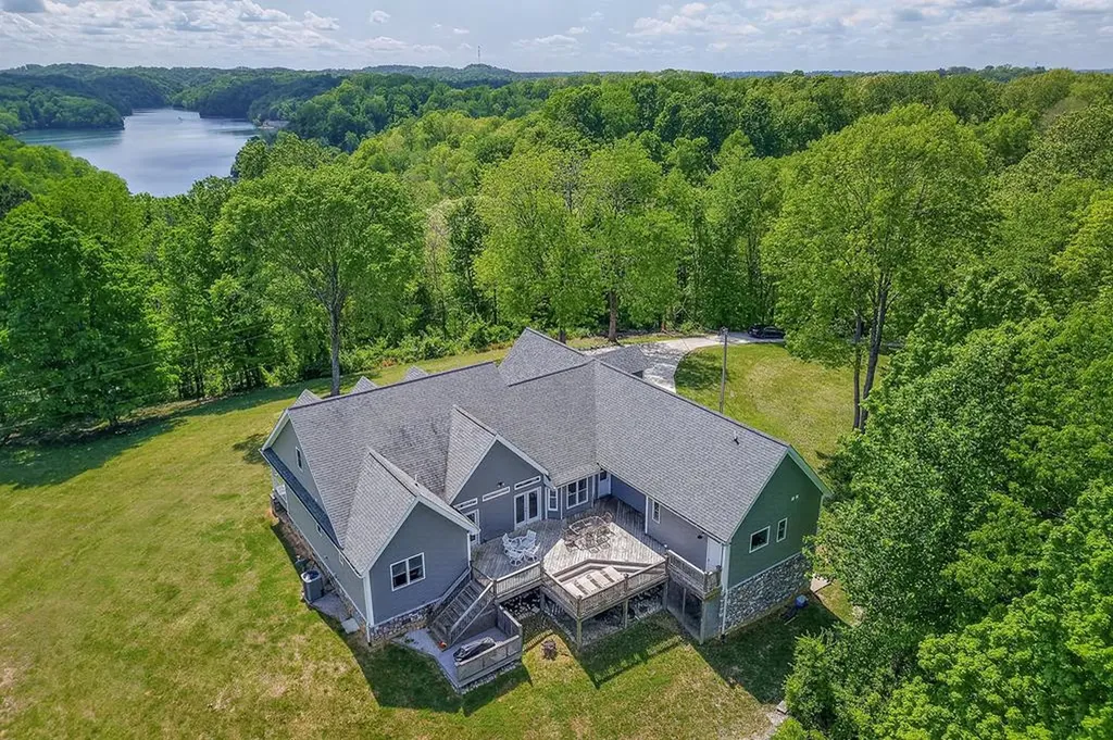 487 Cedar Hill Road Celina TN 38551