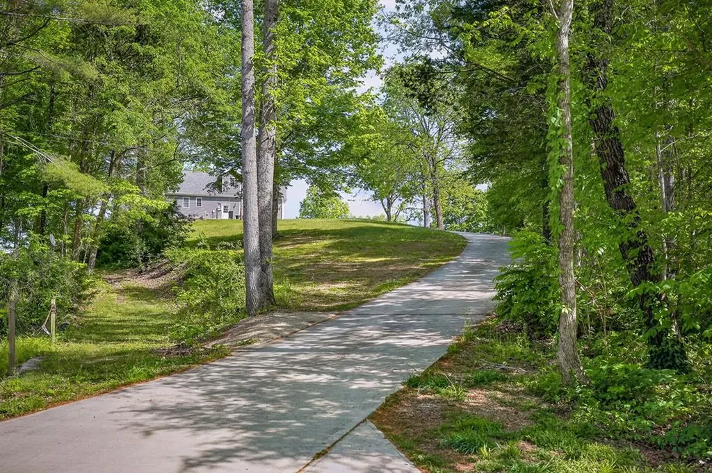 487 Cedar Hill Road Celina TN 38551