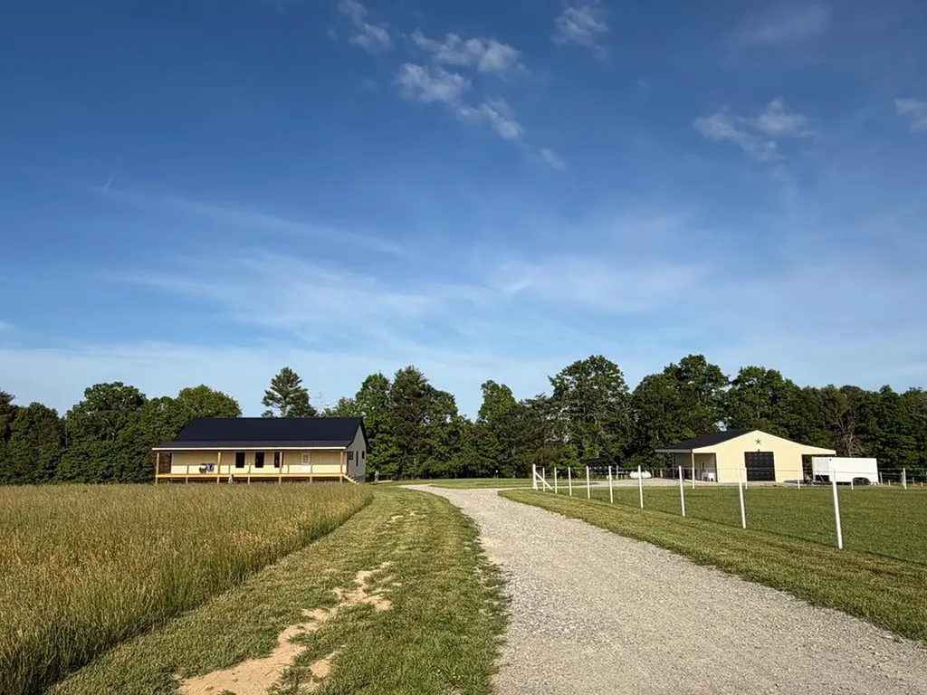 110 Don Conatser Road Allardt TN 38556