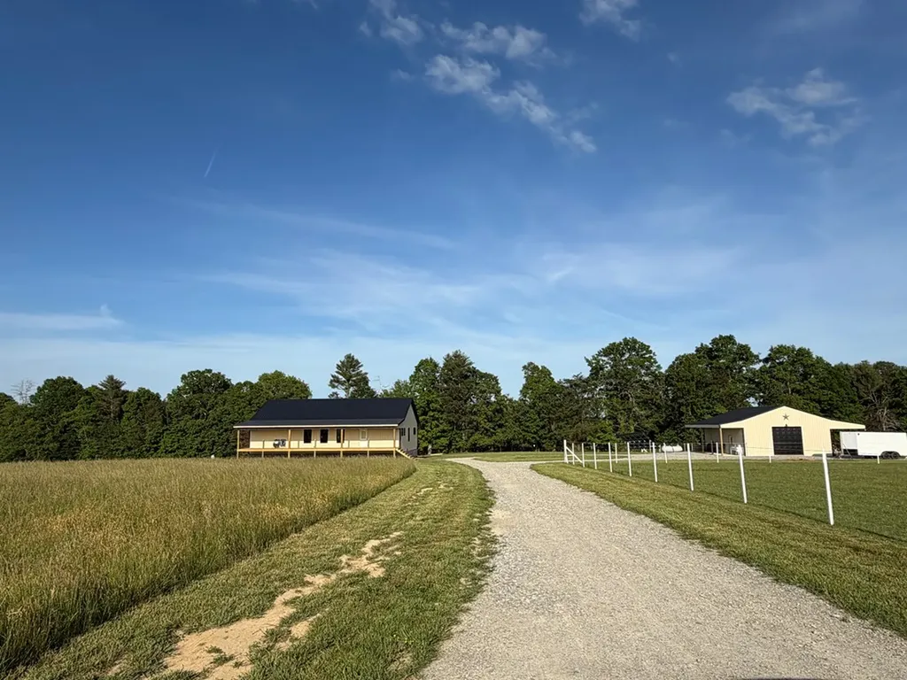 110 Don Conatser Road Allardt TN 38556