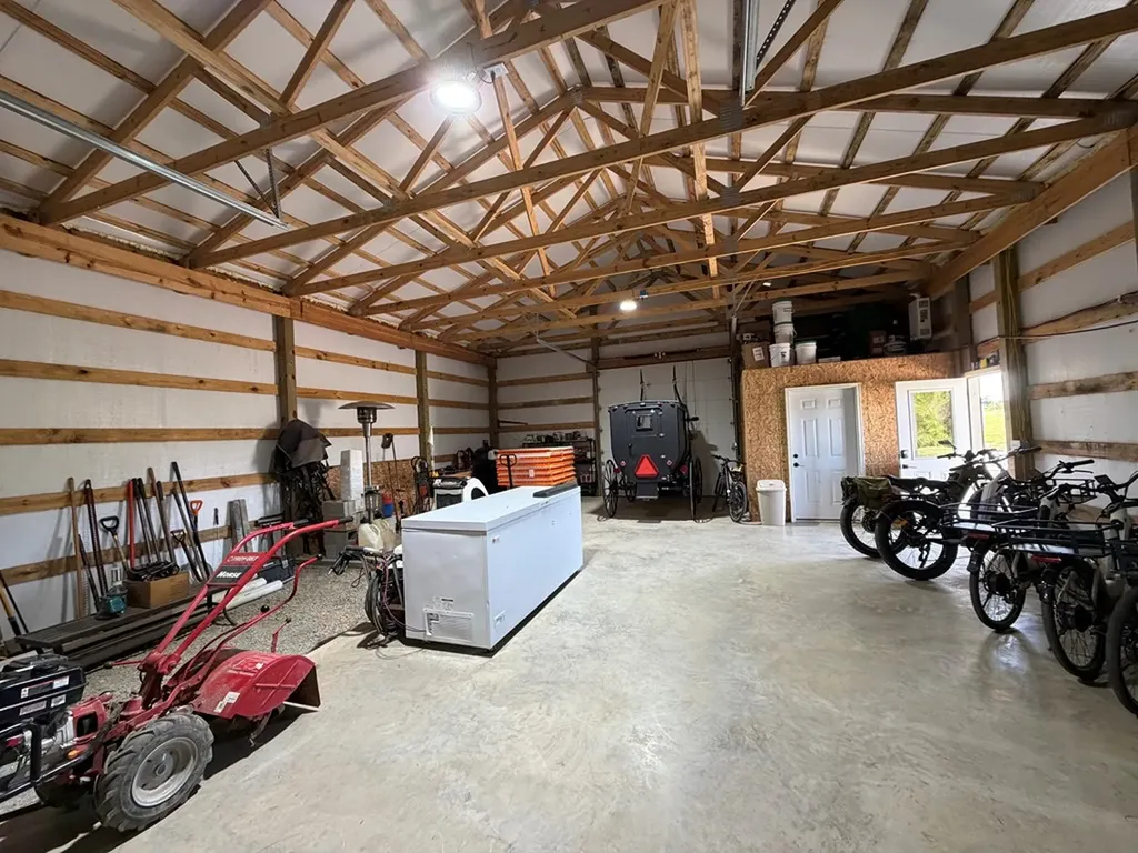 110 Don Conatser Road Allardt TN 38556