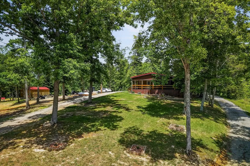 278 Pleasant Hill Road Allons TN 38541