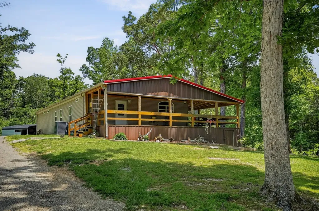 278 Pleasant Hill Road Allons TN 38541