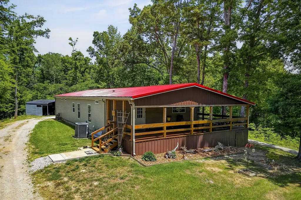 278 Pleasant Hill Road Allons TN 38541