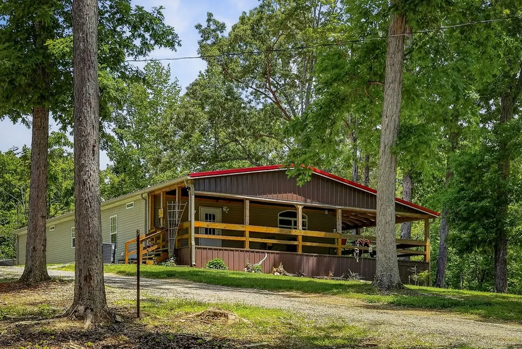 278 Pleasant Hill Road Allons TN 38541