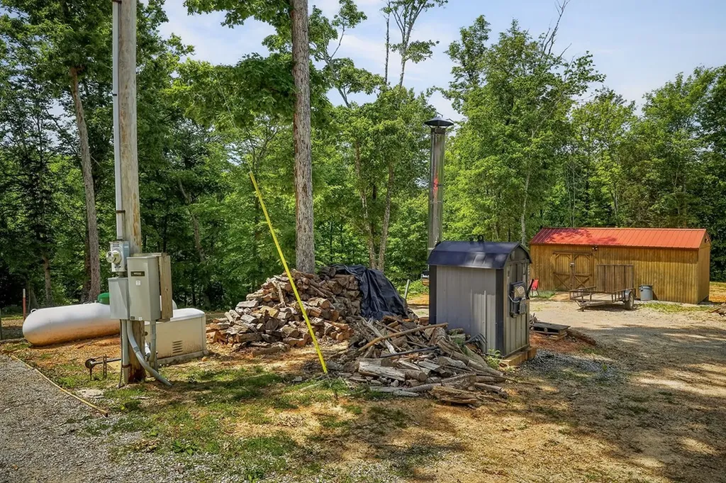 278 Pleasant Hill Road Allons TN 38541