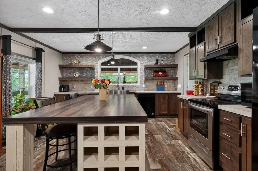 278 Pleasant Hill Road Allons TN 38541