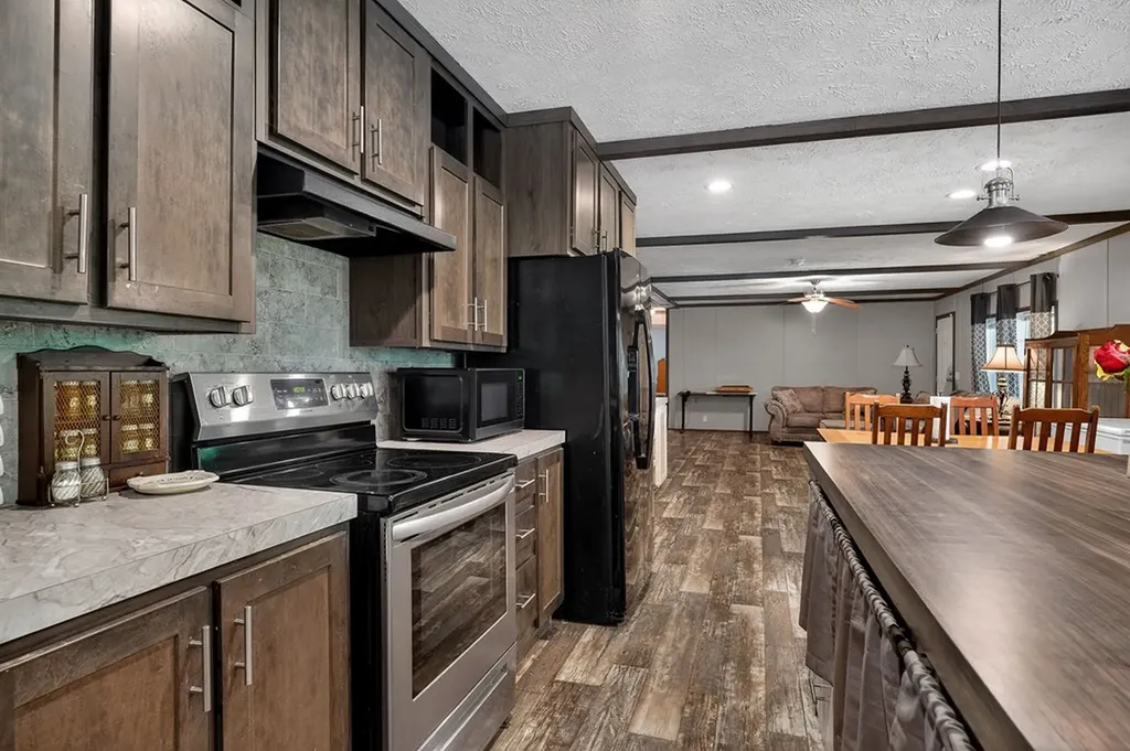 278 Pleasant Hill Road Allons TN 38541