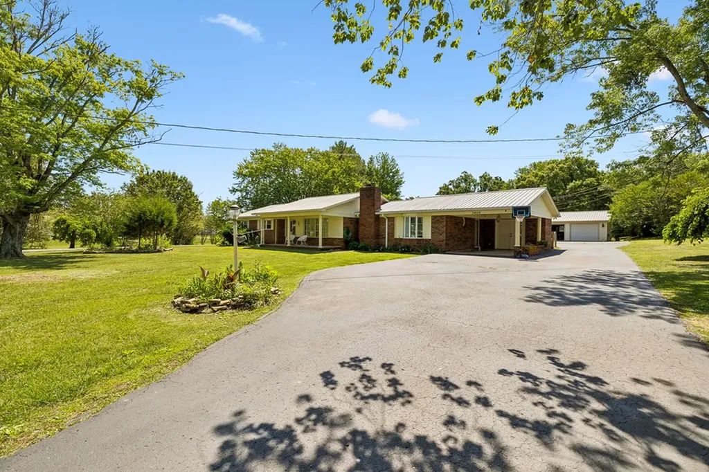 3456 Old Rock Island Road Rock Island TN 38581