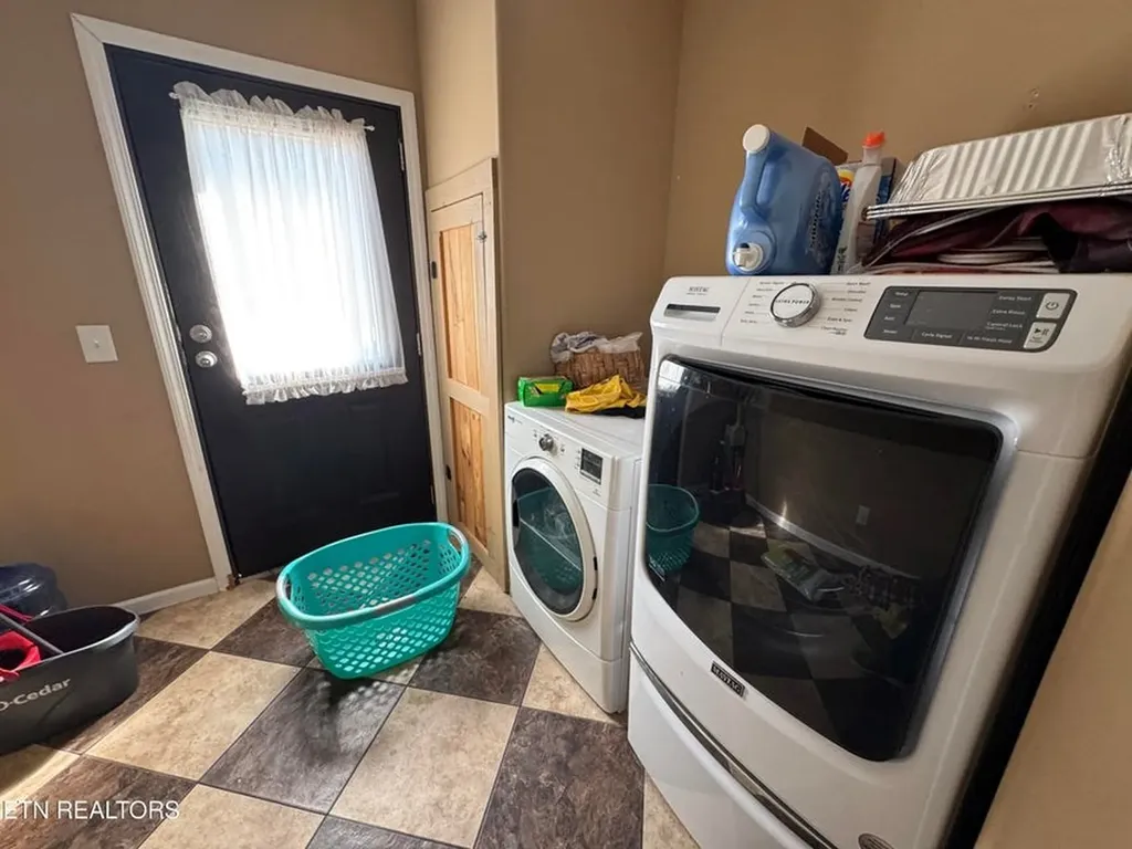 4455 Jonesville Road Clarkrange TN 38553-5119