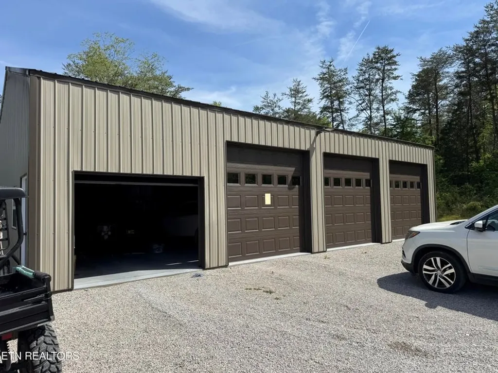 4455 Jonesville Road Clarkrange TN 38553-5119