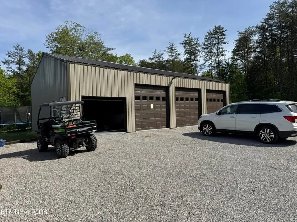 4455 Jonesville Road Clarkrange TN 38553-5119