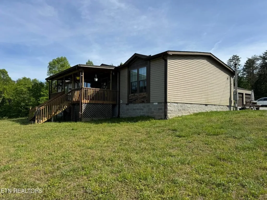 4455 Jonesville Road Clarkrange TN 38553-5119