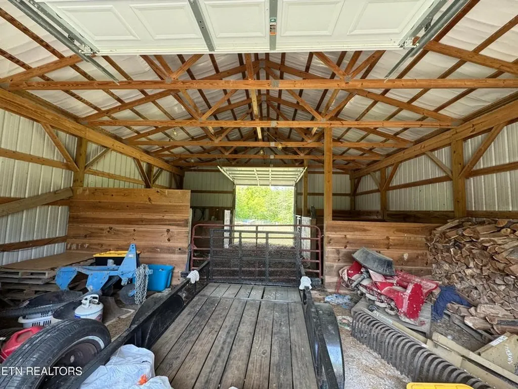 4455 Jonesville Road Clarkrange TN 38553-5119