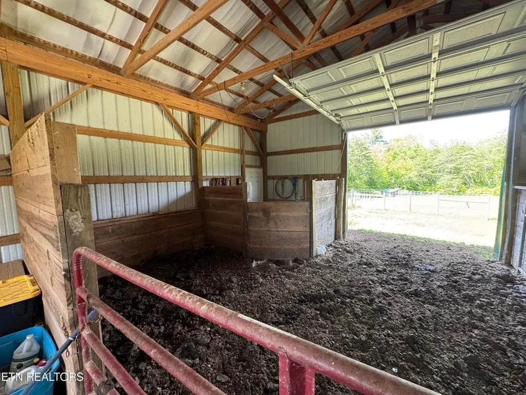 4455 Jonesville Road Clarkrange TN 38553-5119