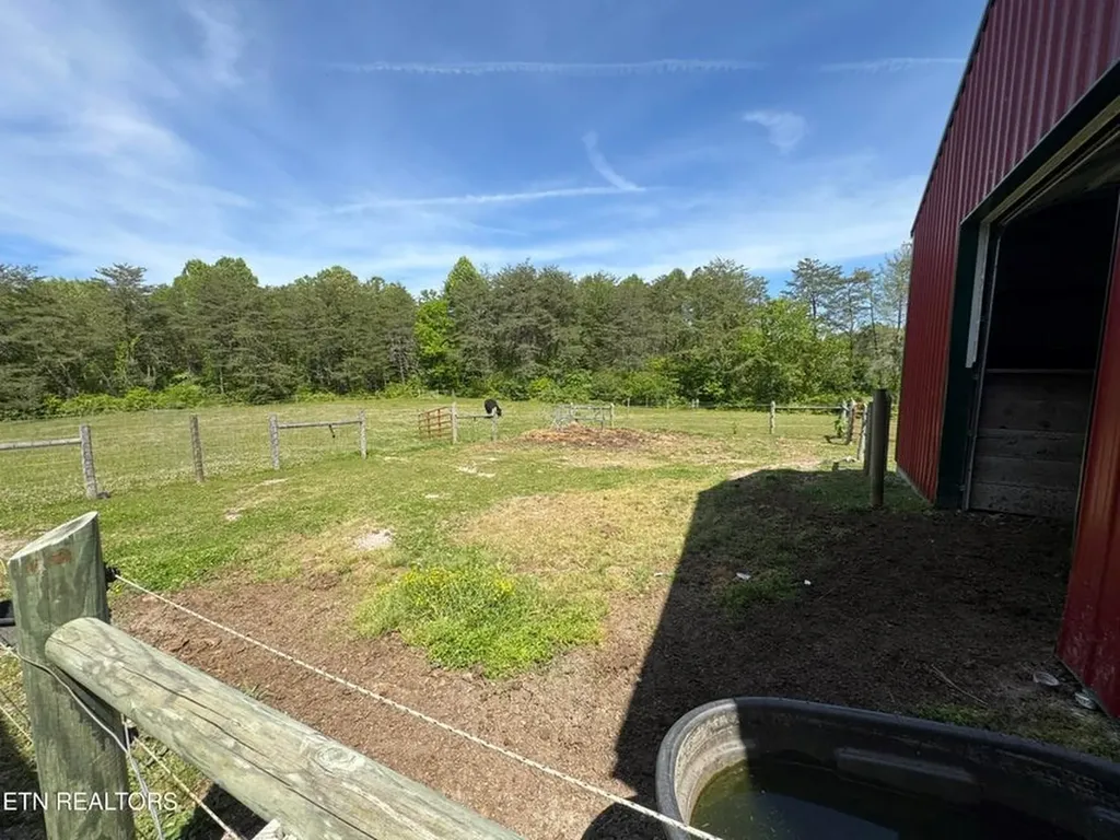 4455 Jonesville Road Clarkrange TN 38553-5119