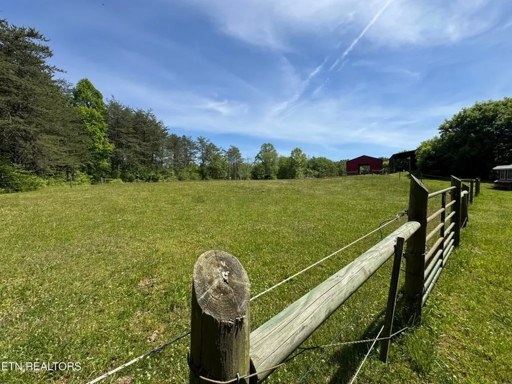 4455 Jonesville Road Clarkrange TN 38553-5119