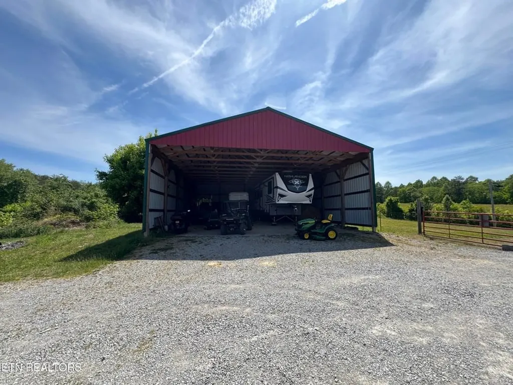 4455 Jonesville Road Clarkrange TN 38553-5119