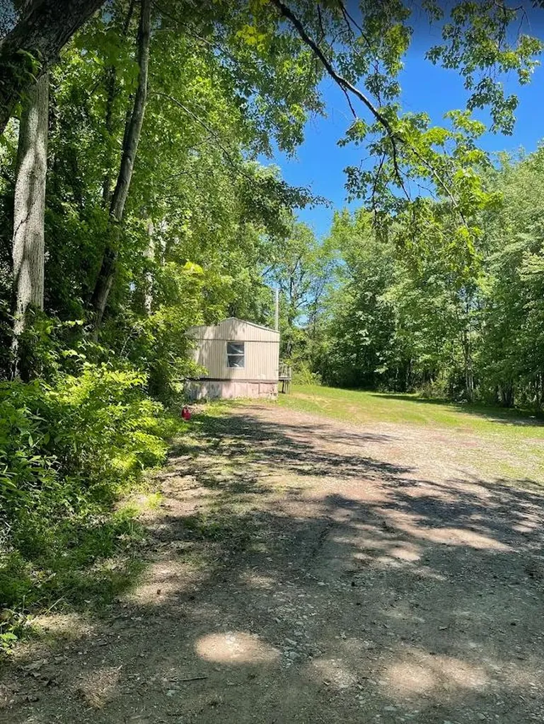 884 Highland Avenue Baxter TN 38544