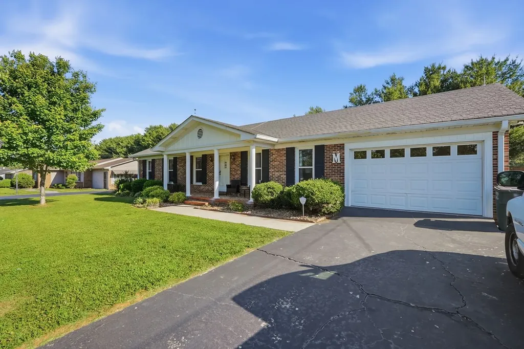226 Oakland Drive Sparta TN 38583