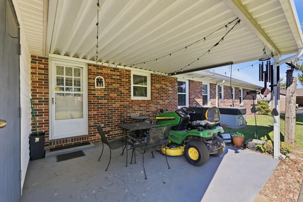226 Oakland Drive Sparta TN 38583