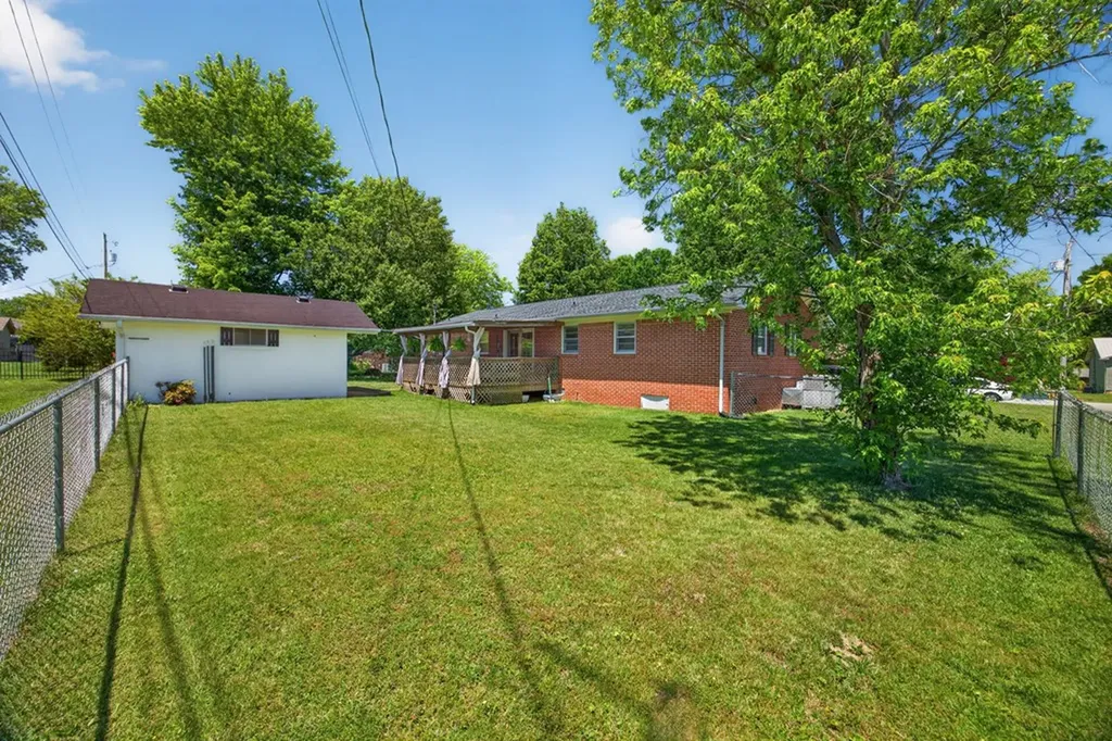149 NE Joy Lane Cookeville TN 38506-5422