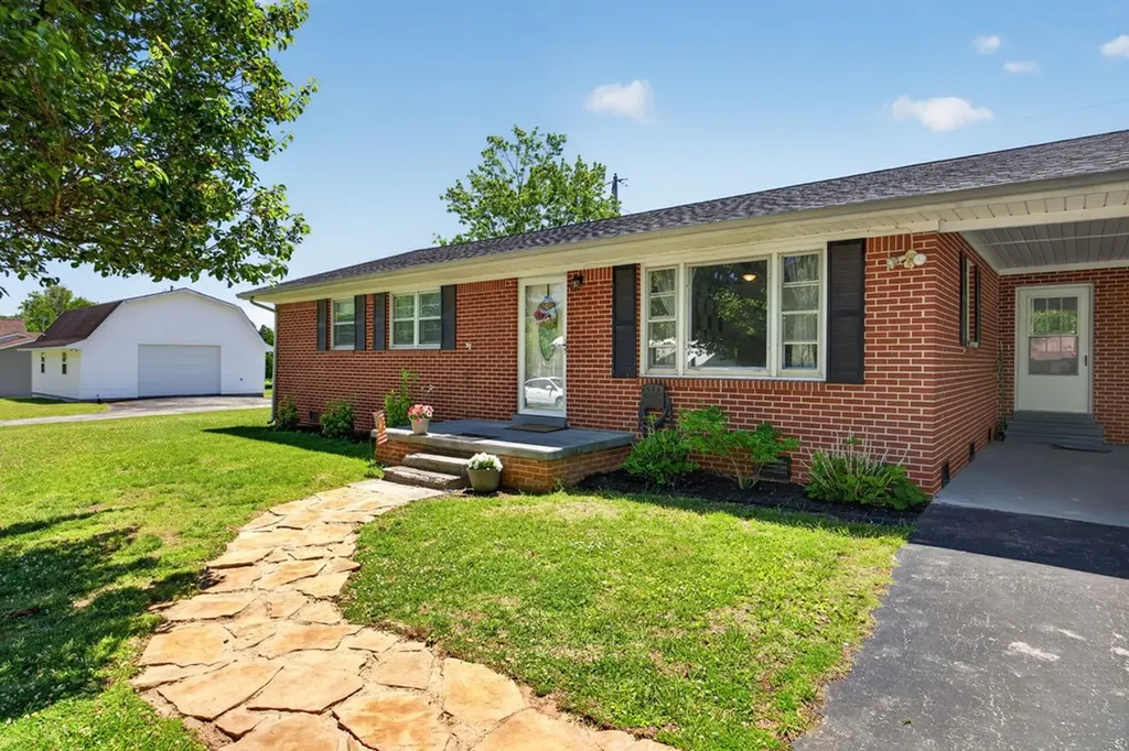149 NE Joy Lane Cookeville TN 38506-5422