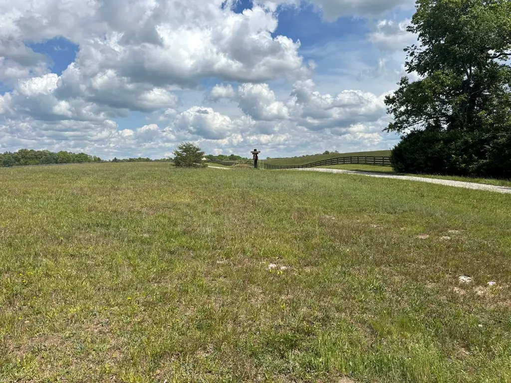 4.3 Acre Saddle Lane Spencer TN 38585