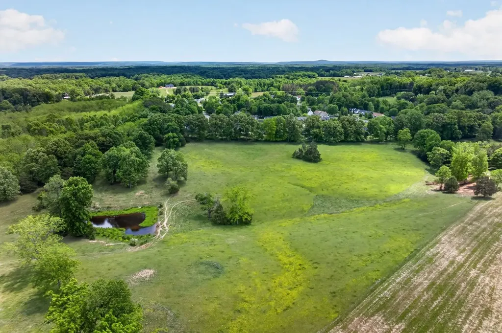 6310 Thomas Twin Oak Road Baxter TN 38544