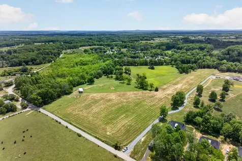 6310 Thomas Twin Oak Road Baxter TN 38544