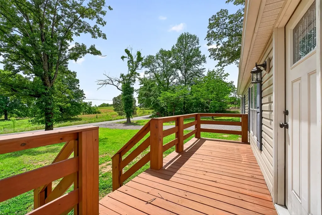 1437 Jefferson Road Smithville TN 37166