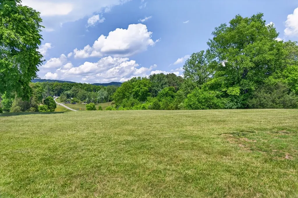 1444 Cherry Creek Road Sparta TN 38583-5777